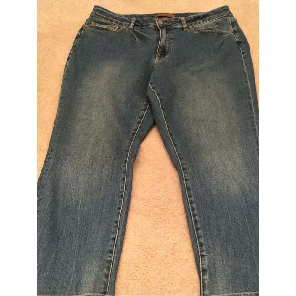 Judy Blue Medium Blue Straight-Leg Jeans with Buffalo Plaid Cuff - Picture 4 of 6
